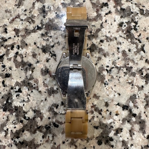 ⌚ Fossil Women’s Resin Watch | Beige / Ivory | Stainless Steel Case - Picture 5 of 6